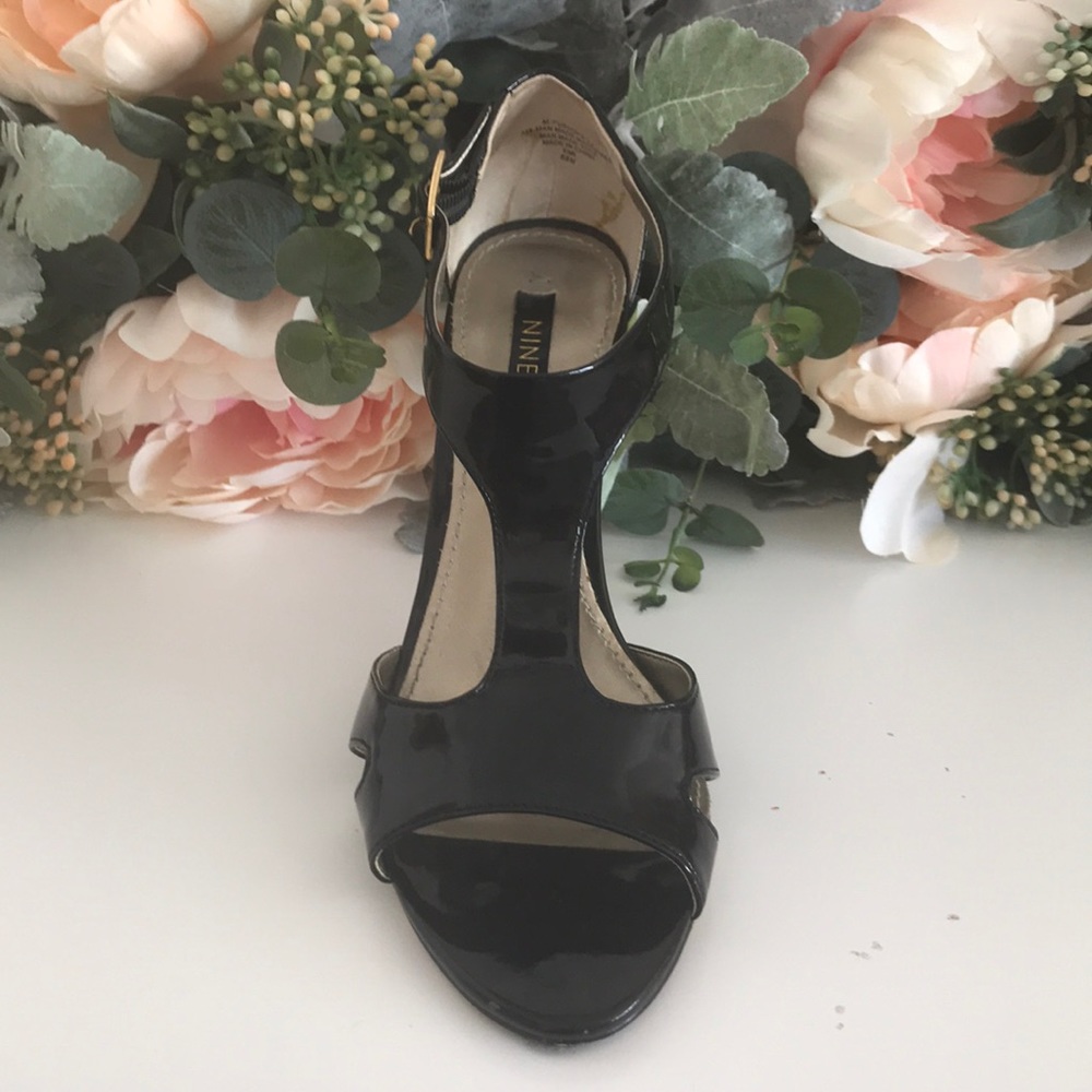 Nine West patent leather t-strap sandal